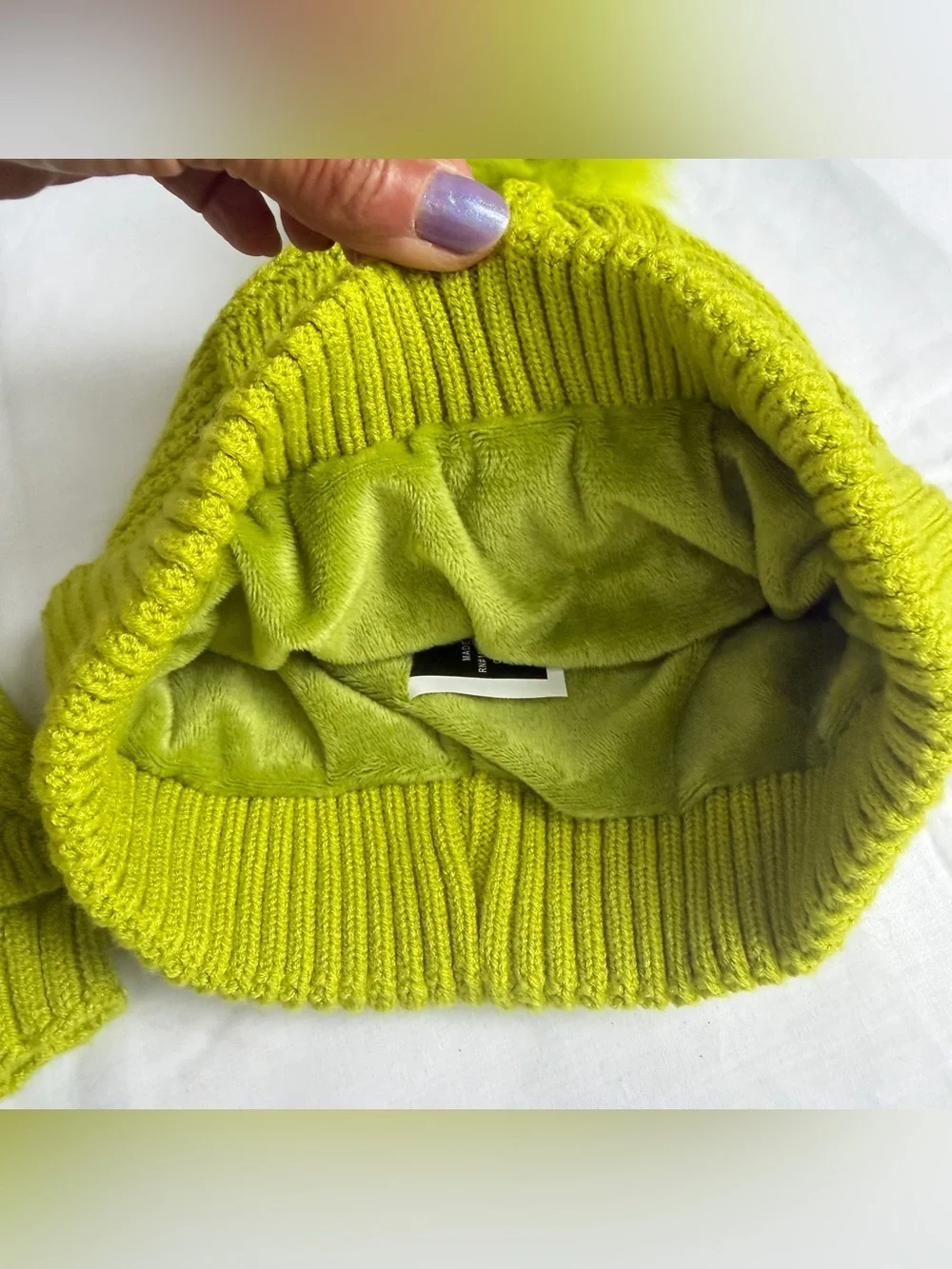Dr Seuss The Grinch Youth Christmas Green Beanie Pom Hat Gloves Keyring 1 Size